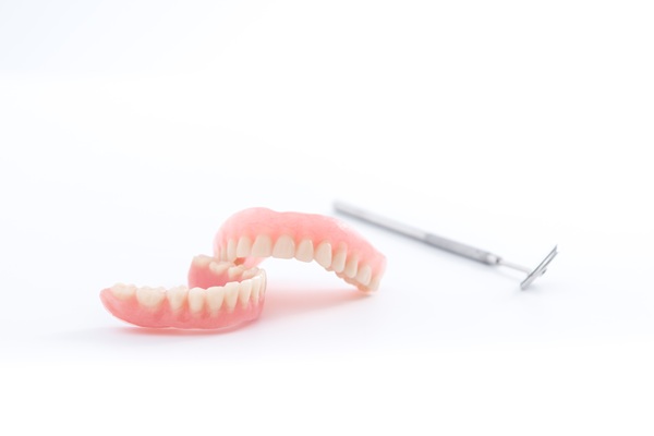 Advantages And Drawbacks Of Implant Supported Dentures